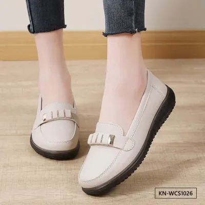 LUXE COMFORT WOMEN’S CASUAL SHOE